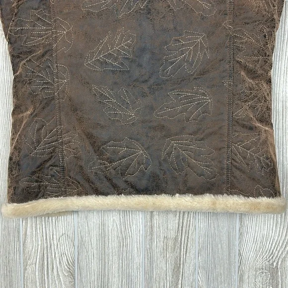 Woolrich Saddle Brown Leaf Embroidered Faux Leather Faux Fur Lined Vest Sz M - Picture 8 of 14